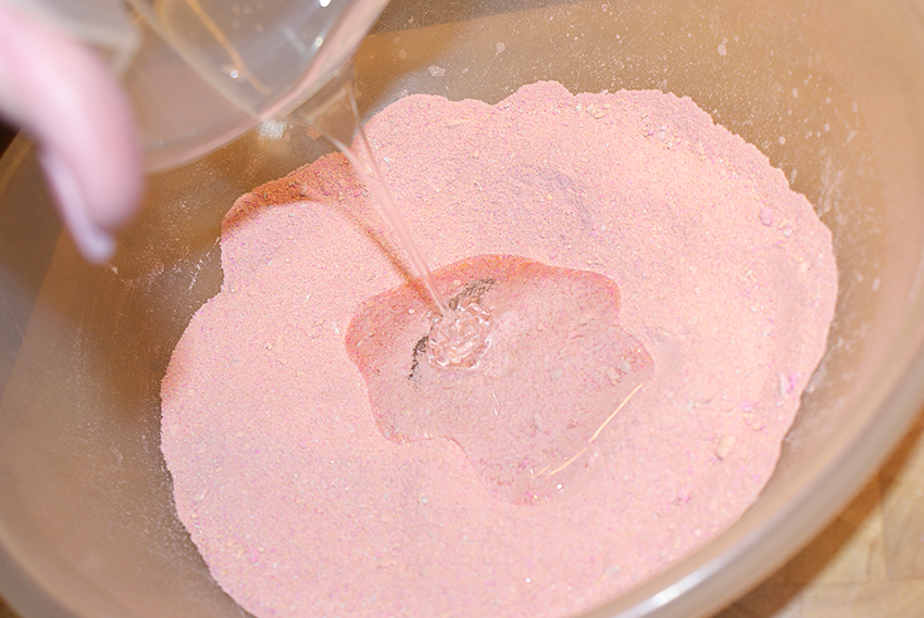 DIY: Turn a bath bomb into a shower gel - Oh My Lush.com